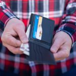 Een portemonnee VS een pasjeshouder